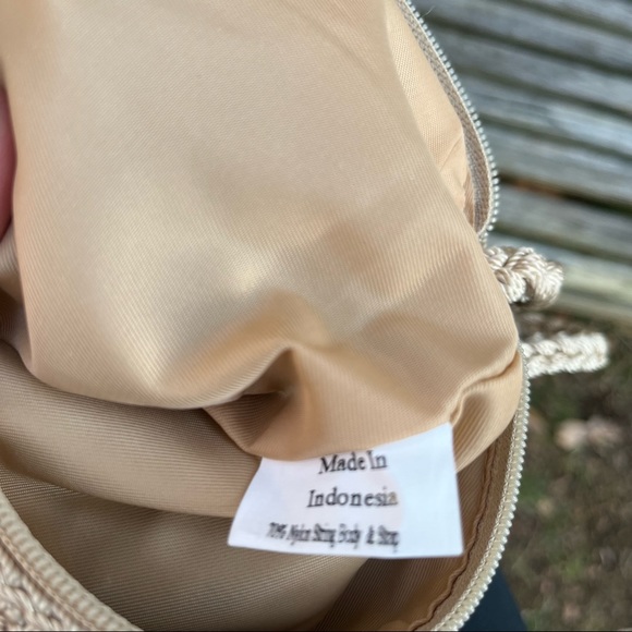 EUC The Sak knot crochet zip top purse shoulder bag - two tone two color - Picture 12 of 12